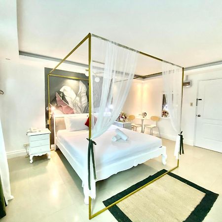 Hotel Euroasia By Bluebookers Angeles Bagian luar foto