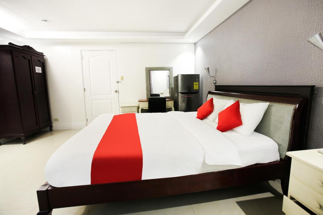 Hotel Euroasia By Bluebookers Angeles Bagian luar foto