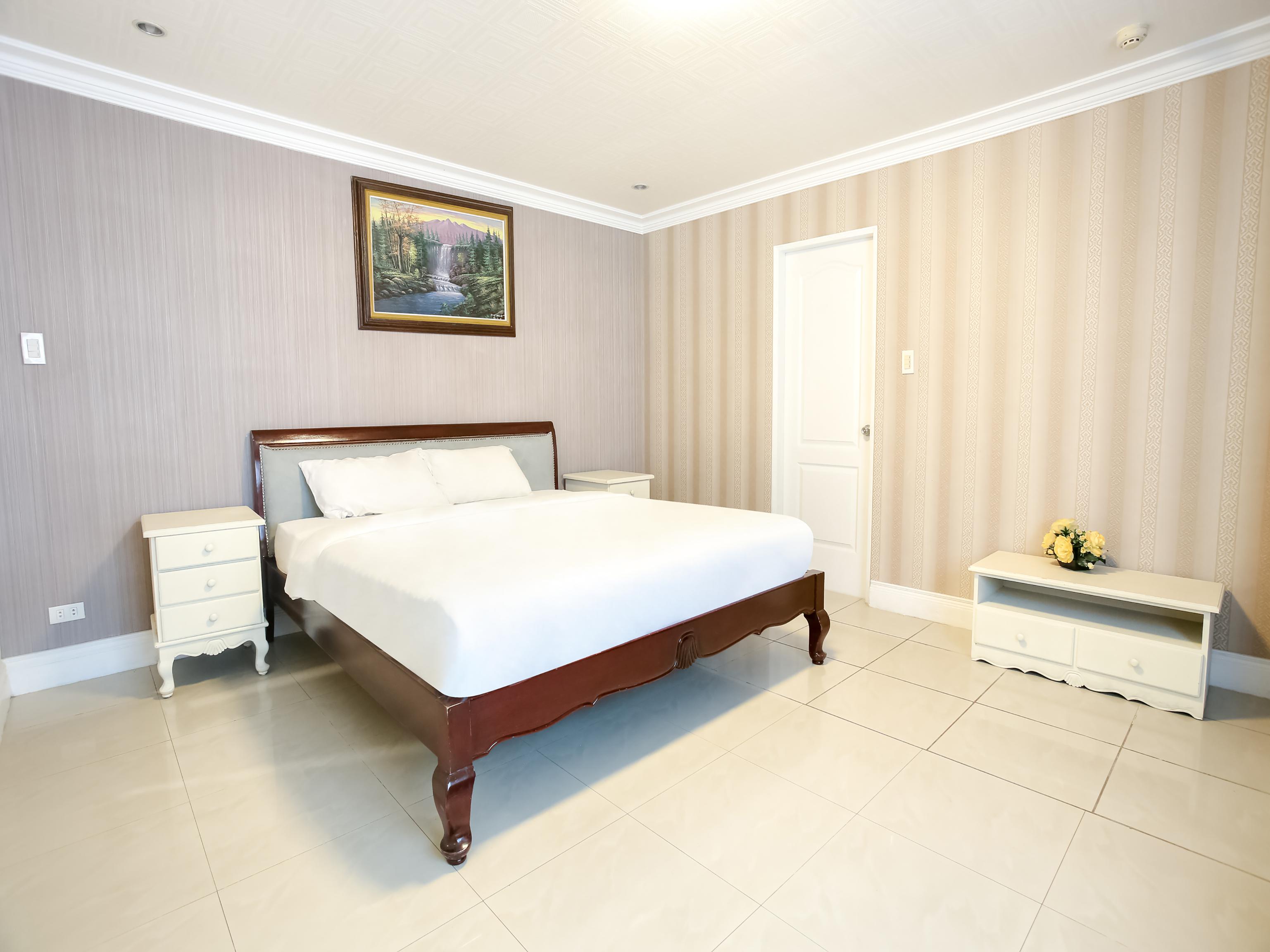 Hotel Euroasia By Bluebookers Angeles Bagian luar foto