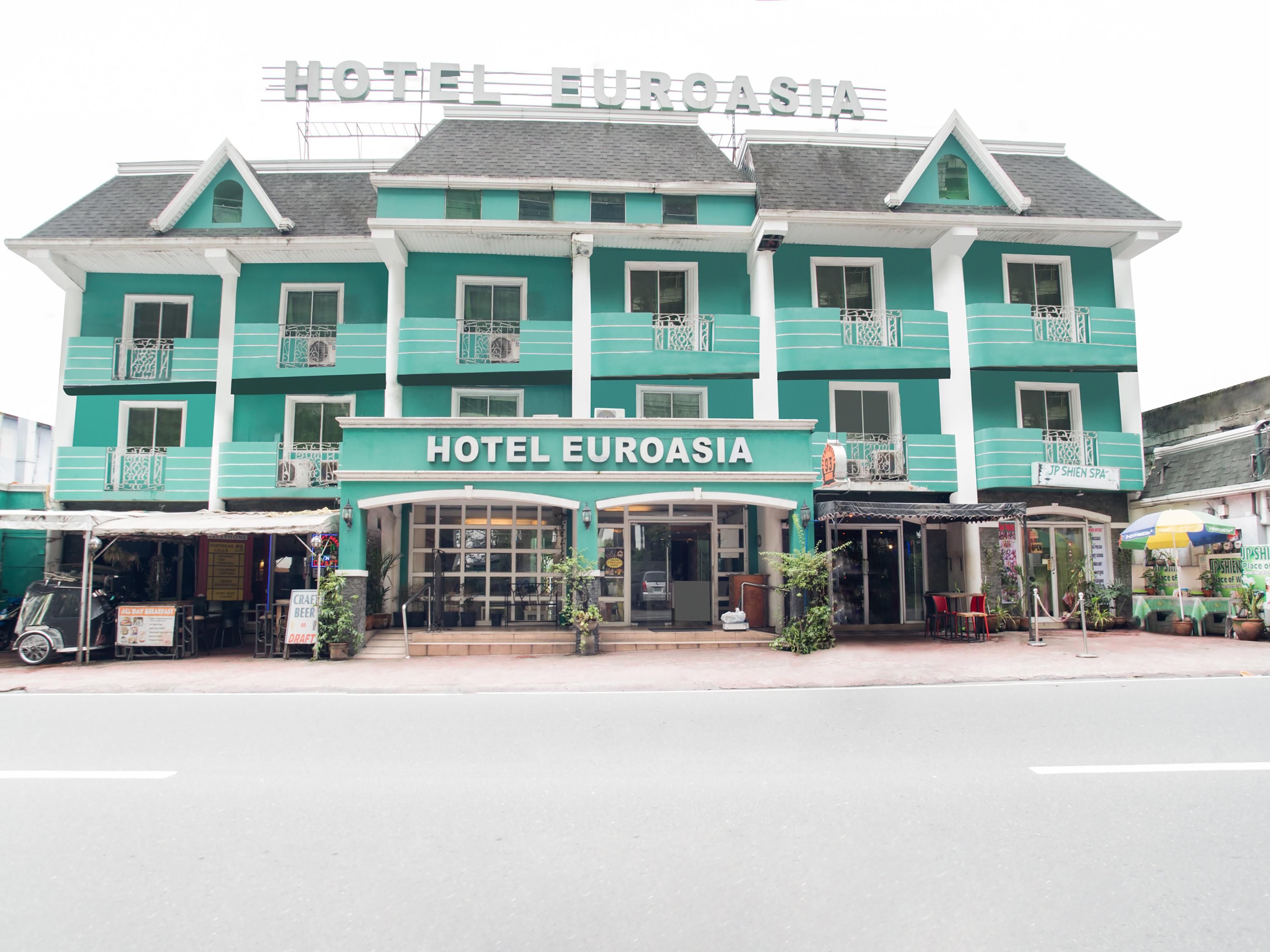 Hotel Euroasia By Bluebookers Angeles Bagian luar foto