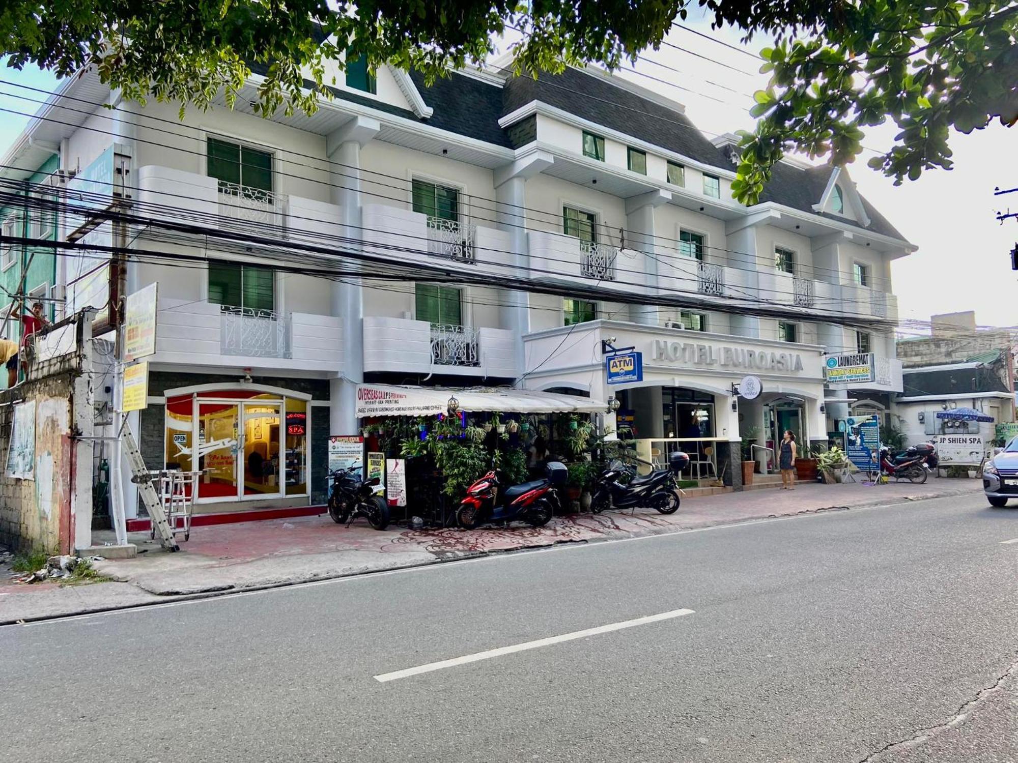 Hotel Euroasia By Bluebookers Angeles Bagian luar foto