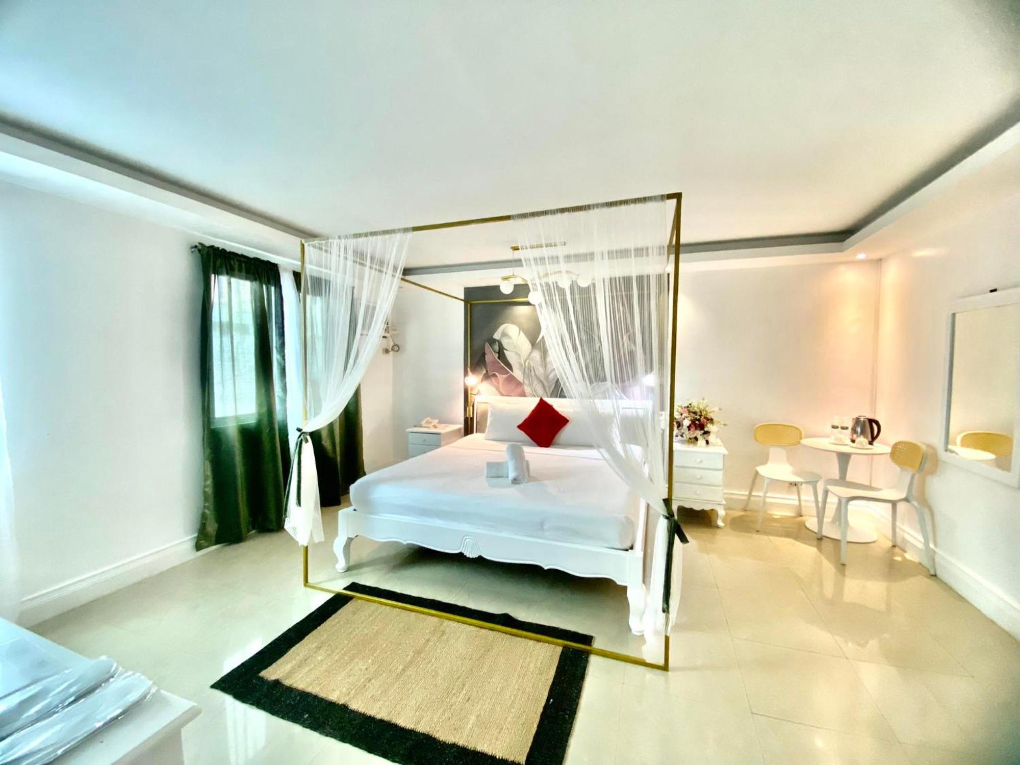 Hotel Euroasia By Bluebookers Angeles Bagian luar foto