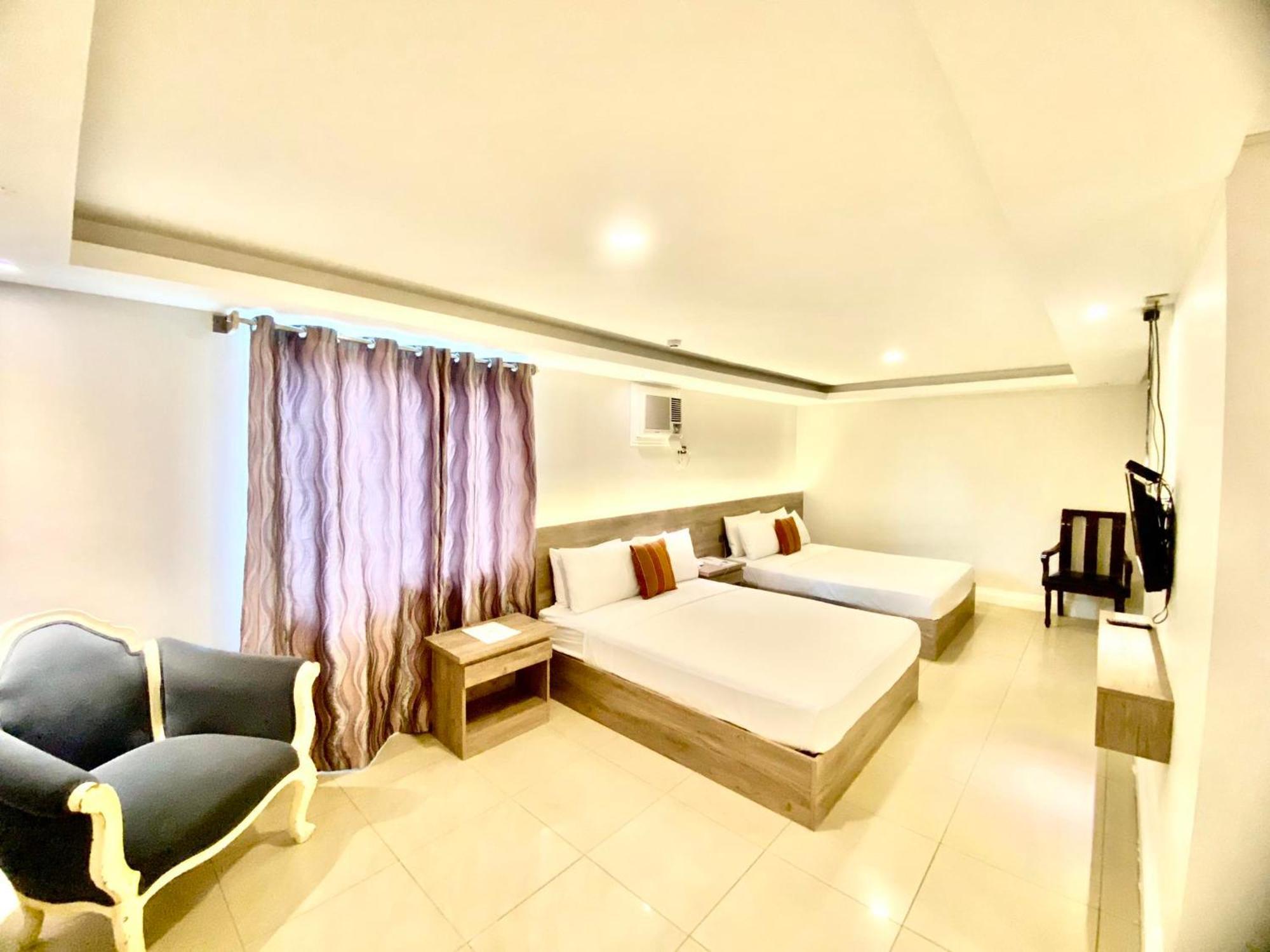 Hotel Euroasia By Bluebookers Angeles Bagian luar foto