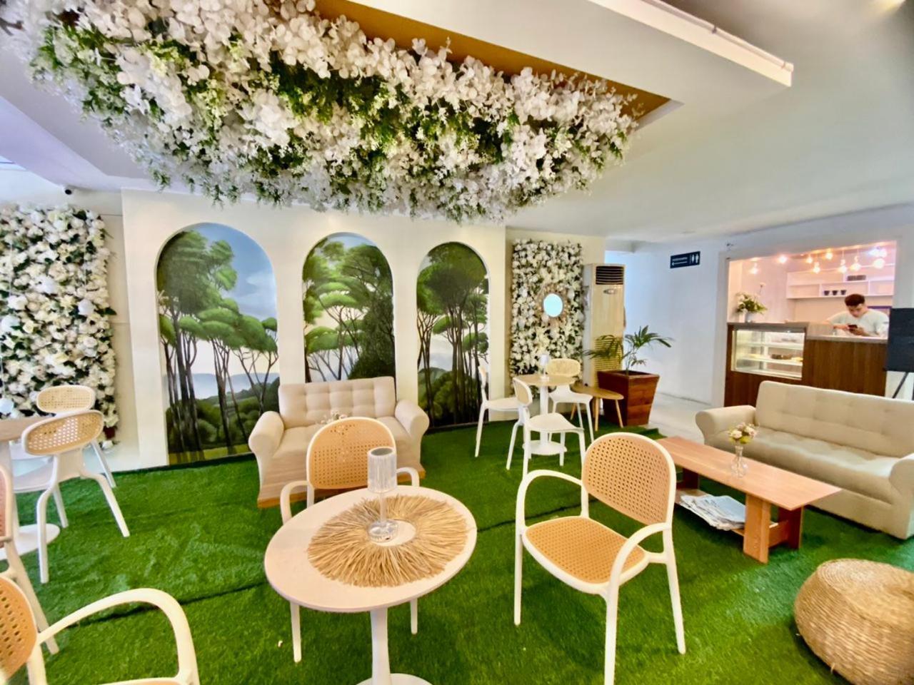 Hotel Euroasia By Bluebookers Angeles Bagian luar foto