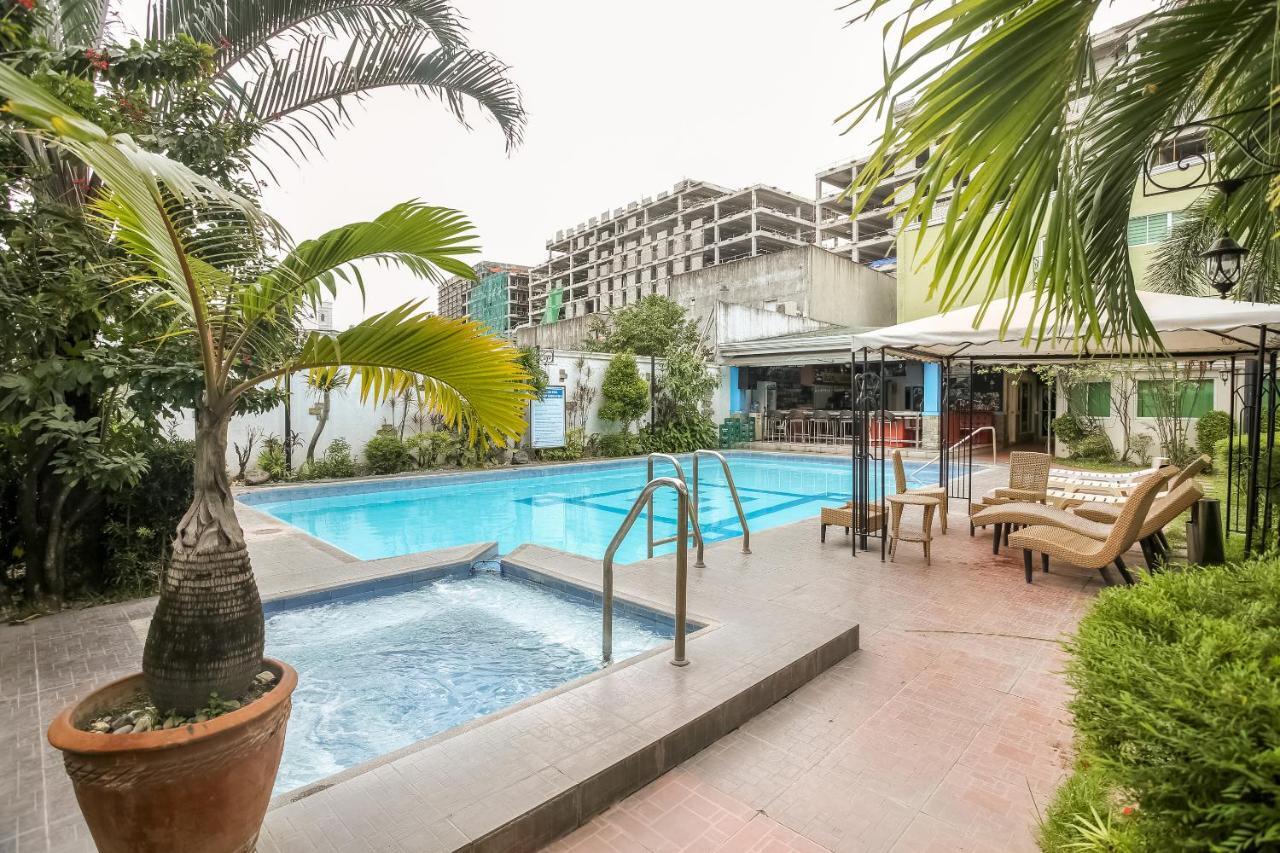 Hotel Euroasia By Bluebookers Angeles Bagian luar foto